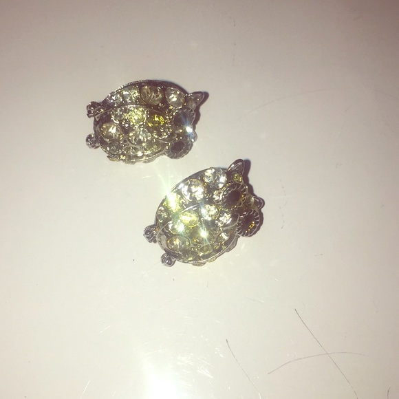 Shiny owl earrings - Picture 1 of 3